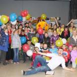 Дети из районов области побывали на спортивно-развлекательном празднике в Новосибирске