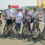 Молодогвардейцы приняли участие в велопробеге в Олимпийский день
