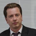 Бурматов критикует образовательные инициативы коммунистов