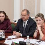 В Законодательном Собрании обсудили проект закона о молодежной политике