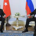 Владимир Путин заявляет об успешном развитии отношений России и Турции