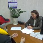 Депутат в приемной «Единой России» встретилась с петербуржцами
