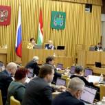 Депутаты направят в Госдуму предложения по совершенствованию законодательства о мигрантах и большегрузах