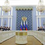 Дмитрий Медведев требует внимания к проблеме занятости инвалидов