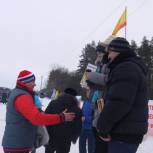 Праздник спорта в Ядринском районе: на массовую лыжную гонку «Лыжня России — 2014» вышли 1100 участников