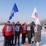 Карасукские партийцы приняли участие в «Лыжне России»