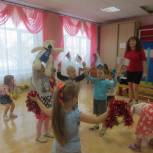 Партийцы организовали спортивный детский праздник