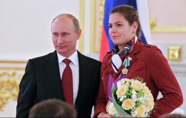 Паралимпийская чемпионка продает свои медали ради помощи бойцам СВО