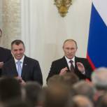 Россия и Крым подписали договор о принятии республики в состав РФ