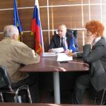 Депутат гордумы Юрий Зиновьев провел прием граждан 