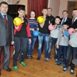 В рамках акции «Родная школа» школы Батыревского района получили ценные подарки