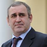 Неверов: Первомай объединяет людей разных профессий