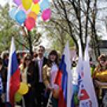 Валуйские единороссы приняли участие в первомайском шествии