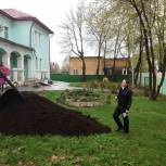 В Ростовском районе проходит ежегодная акция «Цветы в каждый двор»