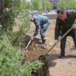 Глава Тувы проинспектировал ход реконструкции сквера Салчака Тока 