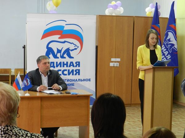 голосование в абакане. открытие избирательных участков. голосование в абакане. красногорский медицинский колледж 1. избирательный пункт.