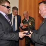 Депутат Государственной Думы вручил уральскому вузу медаль «За заслуги в патриотическом воспитании молодежи»