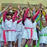 Калужские партийцы организуют детские праздники