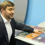 Железняк предложил провести в школах Крыма открытые уроки чтения