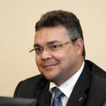 Владимиров поздравил молодежь с праздником