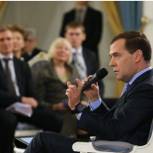 Медведев: России не нужны слабые вузы