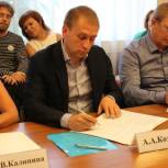 Участники избирательной кампании подписали договор о честных выборах
