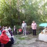 Депутат городской Думы побывал на открытии площадки отдыха в Доме ветеранов