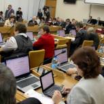 Усыновителей поддержат выплатами от 50 до 100 тысяч рублей