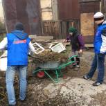 Барнаульские молодогвардейцы оказывают добровольческую помощь пожилым людям