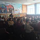 Белгородские единороссы поздравили педагогов с праздником