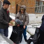 Активисты Ленинского  района оказали благотворительную помощь беженцам