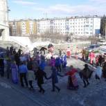  Жители Тулунского района в День народного единства встали в Народный хоровод