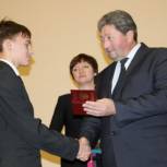 В День Конституции России состоялось торжественное вручение паспортов юным алатырцам