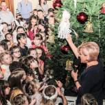 В Сыктывкаре прошел новогодний праздник для одаренных детей Республики Коми