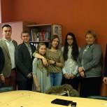 Молодогвардейцы провели предпраздничные дебаты