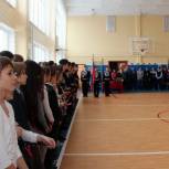 В новоусманской школе №3 отремонтировали два спортзала