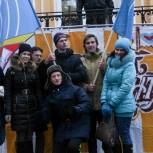 Молодогвардейцы поздравили студентов Рязани 