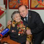 Юрий Цкипури поздравил со 100-летием переселенку из Украины