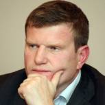 Савченко возложил цветы к Вечному огню в Волгоградской области