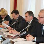 Югорские единороссы обсудили политическую ситуацию в России