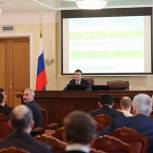Администрация города призвала УК очистить дворы от снега