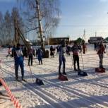 Среднеуральские партийцы и сторонники вышли на «Лыжню России»