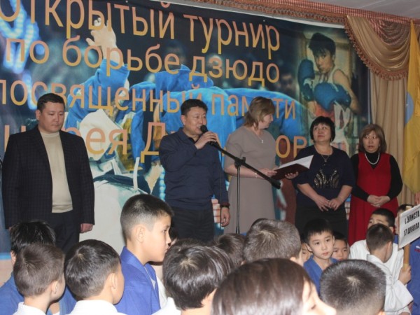 маленький брат писька 