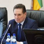 Виктор Кувайцев затронул проблему благоустройства территорий возле школ и детских садов