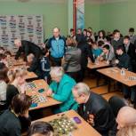 В Ярославле прошел шашечный турнир между ветеранами и школьниками