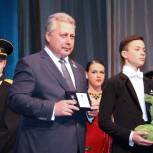 20-летию Законодательной власти региона посвящается