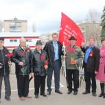 Калининск принял эстафету Знамени Победы от Самойловского района