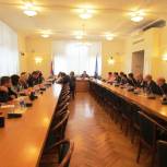 Слушатели региональной партшколы посетили Государственную Думу
