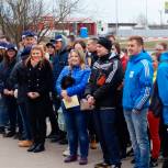 Молодогвардейцы провели акцию «Колпино против мусора!»