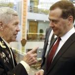 Медведев: Неприятие войны должно быть в крови у россиян